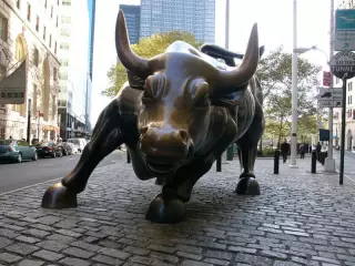 Памятник на Wall Street