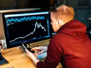 ИИС с самостоятельным управлением или с доверительным